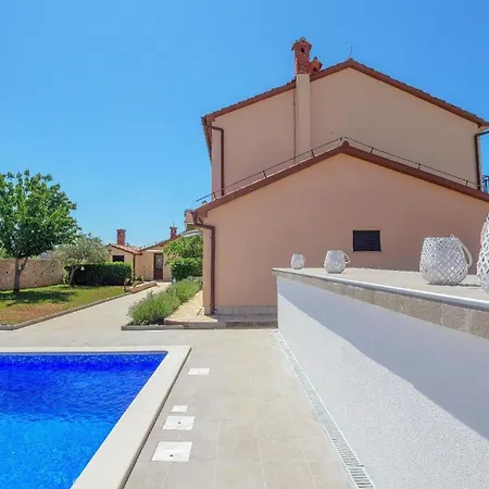 Tatil Evi Mit Privatpool Fuer 10 Personen Ca 200 Qm In Fazana-surida, Istrien Istrische Riviera Valbandon